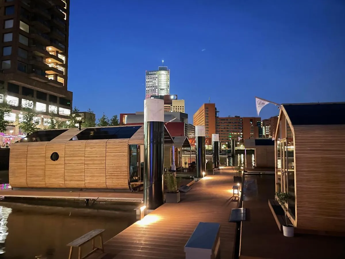 Wikkelboats At Floating Rotterdam Rijnhaven Villa 0*,  Netherlands