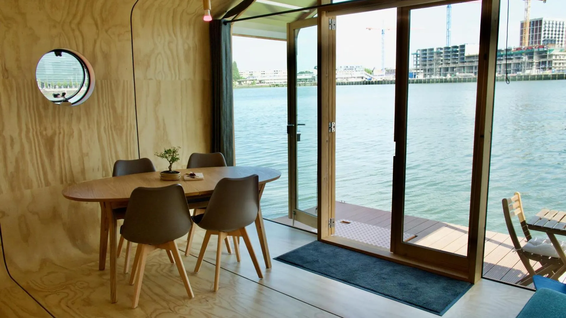 Wikkelboats At Floating Rotterdam Rijnhaven Villa 0*,